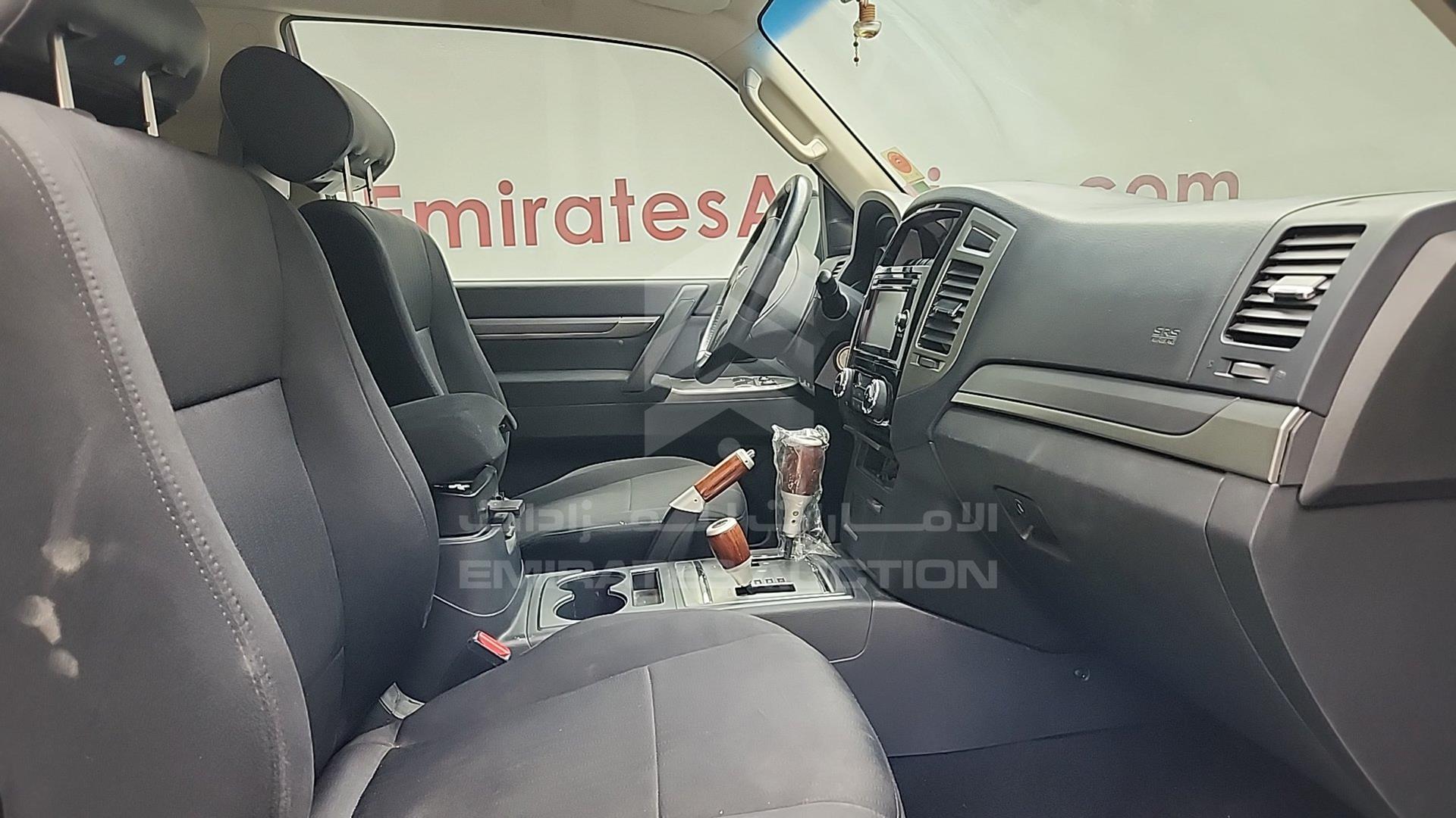 2016 MITSUBISHI PAJERO VIN: JMYMRV85WGJ724215