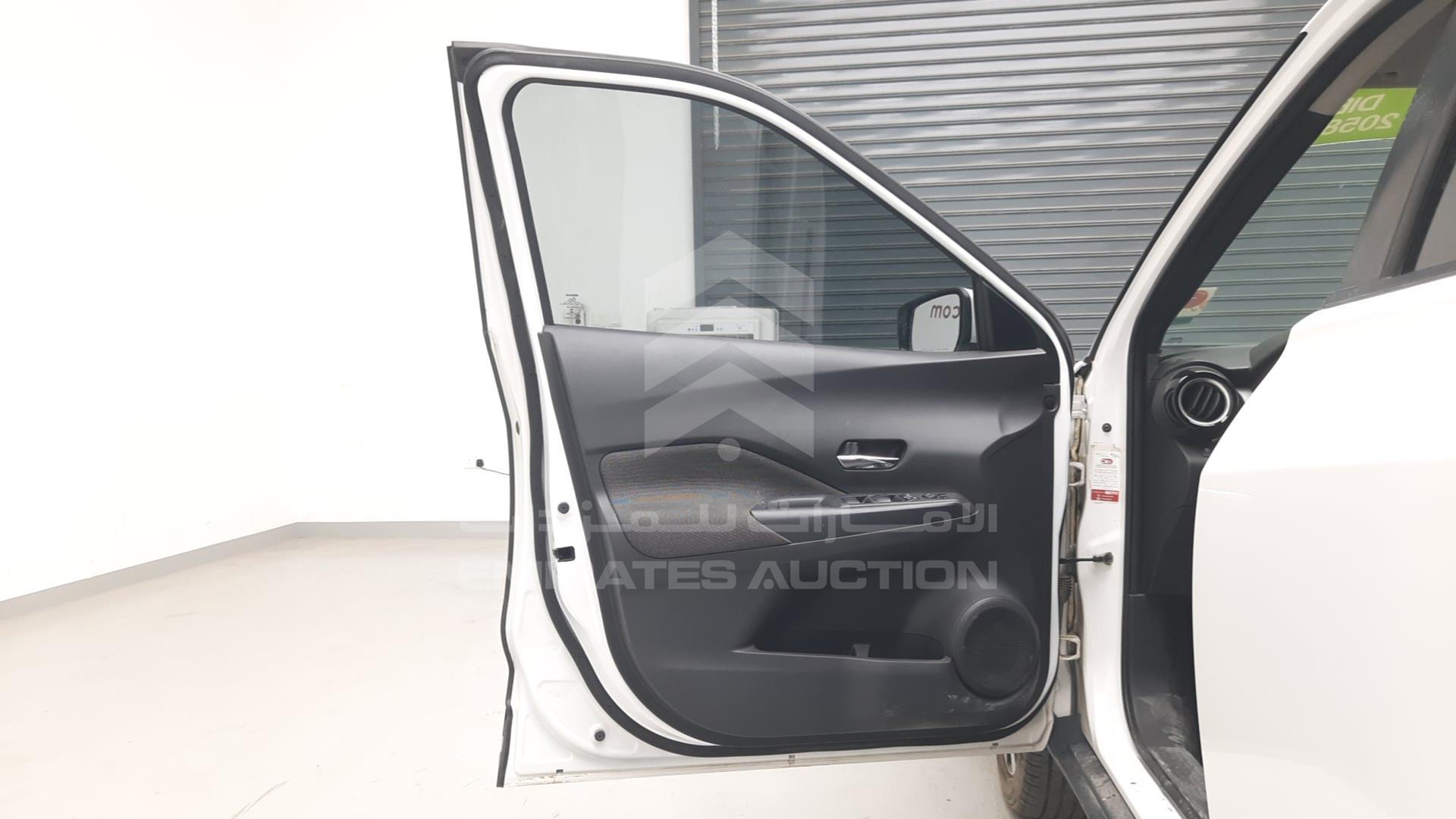 2018 NISSAN KICKS VIN: 3N1CP5C99JL495452