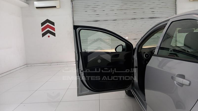 KL1JD5CE5JB010047 Auction: EmiratesAuction Lot: 408504 KL1JD5CE5JB010047 Chevrolet Aveo 2018 SILVER Photo 11