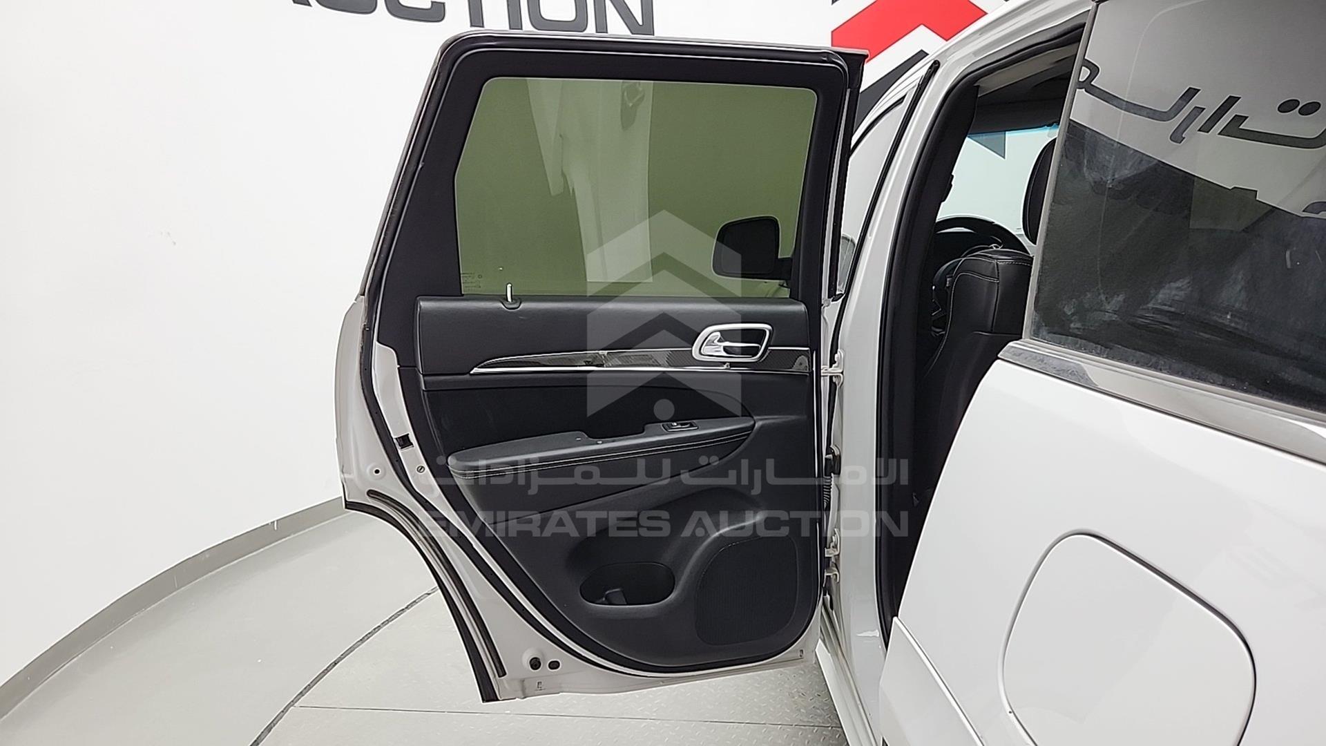 2013 JEEP GRAND CHEROKEE VIN: 1C4RJFDJXDC586172