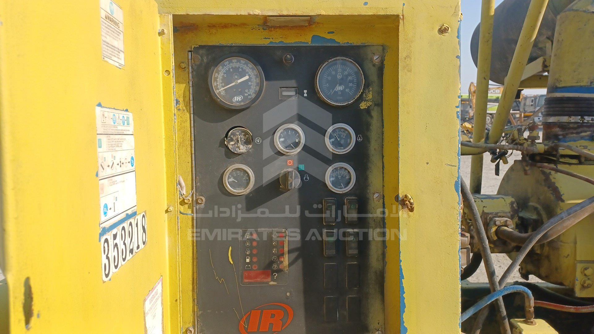 2004 AIR COMPRESSOR INGERSOLL RAND VIN: 440441