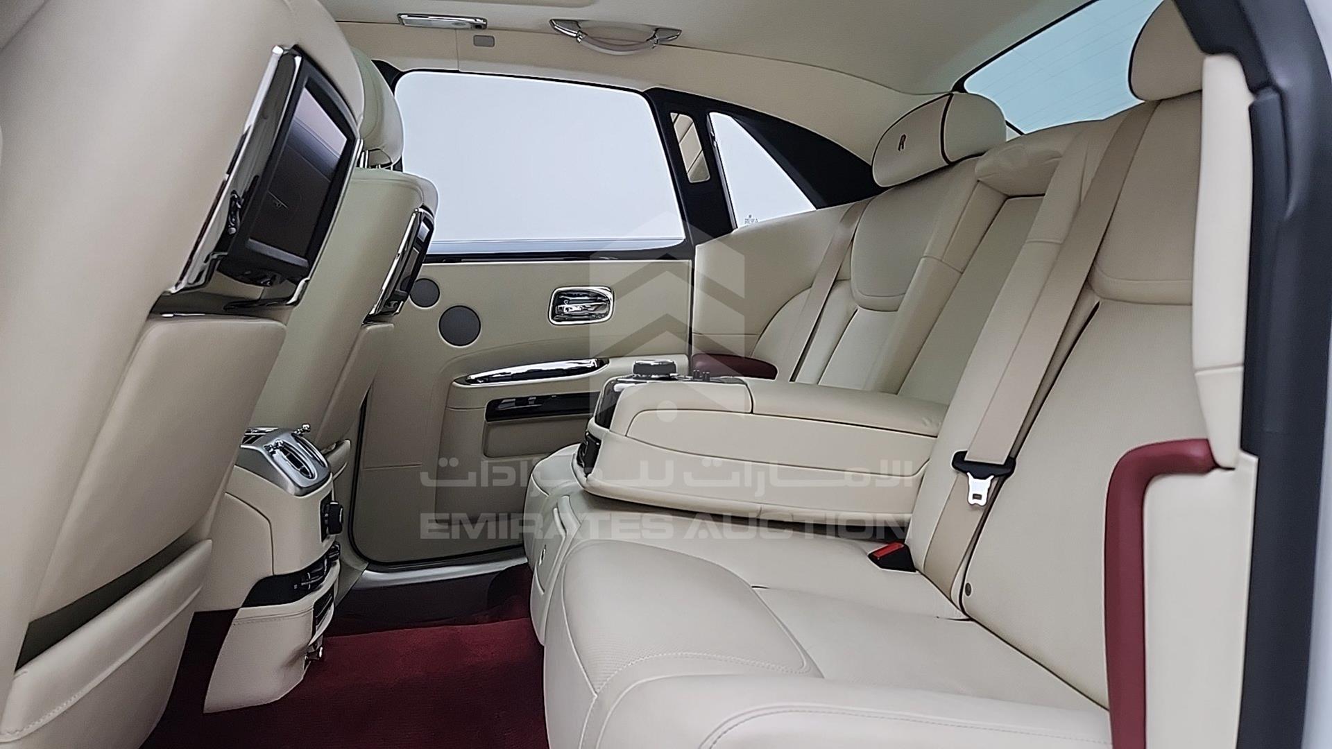 2016 ROLLS-ROYCE GHOST VIN: SCA664S09GUX41870