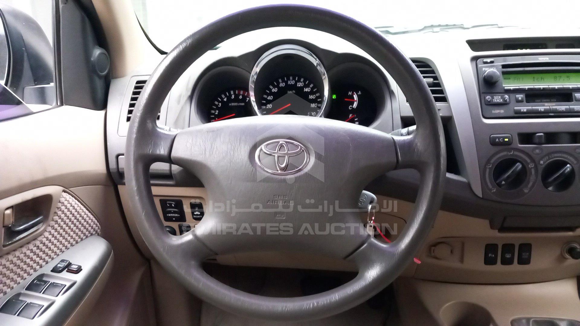 2011 TOYOTA FORTUNER VIN: MHFYX59G2B8018701