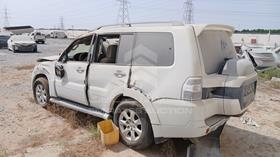 2017 Mitsubishi Pajero — Rear Left Angle — Photo 5 — Thumbnail