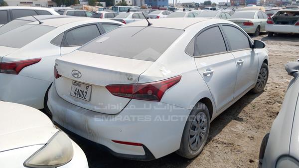 Hyundai Accent 2020 MALC741C1LM224591 Image 9