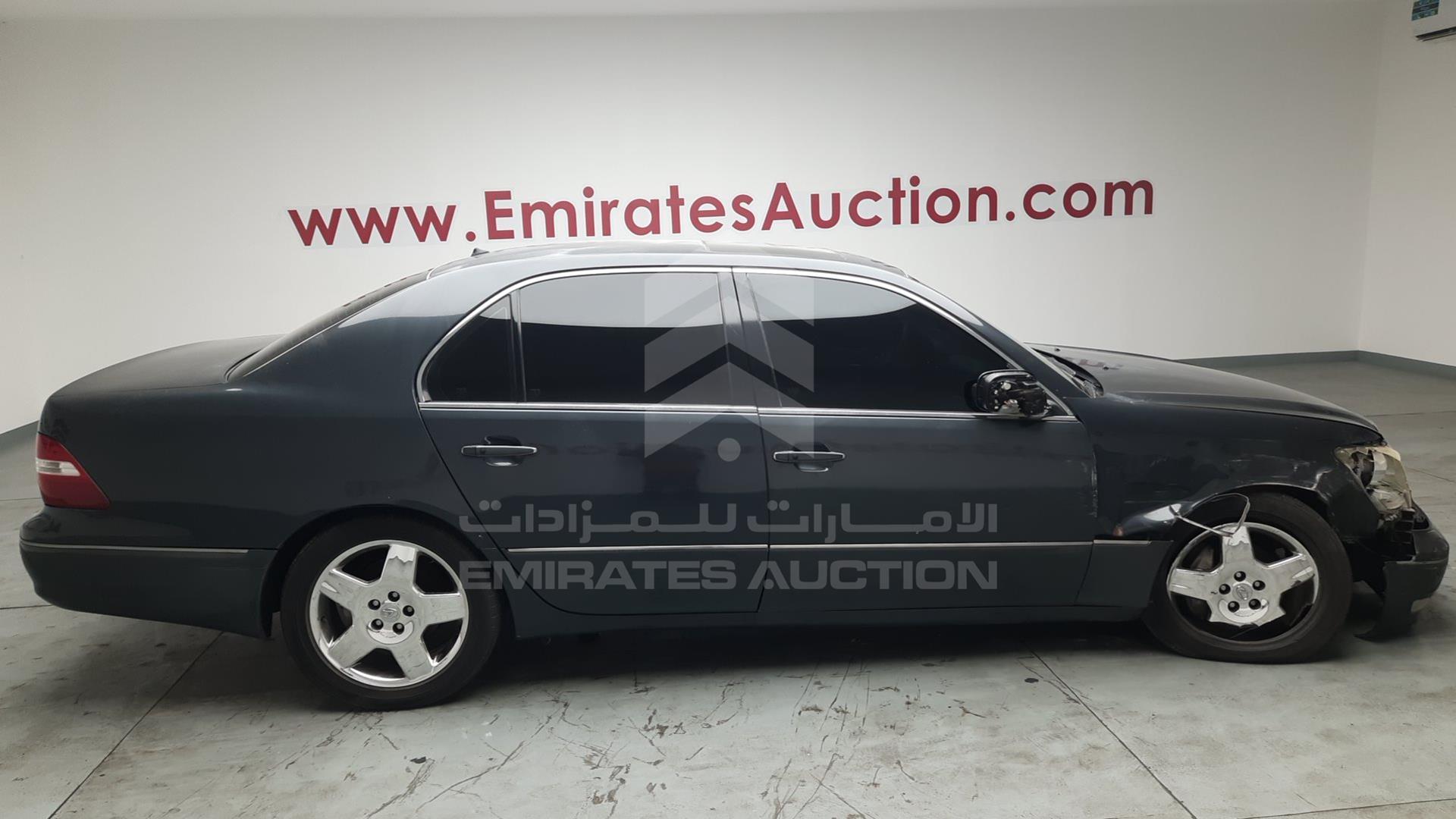 2004 LEXUS LS 430 VIN: JTHBN36F040132008