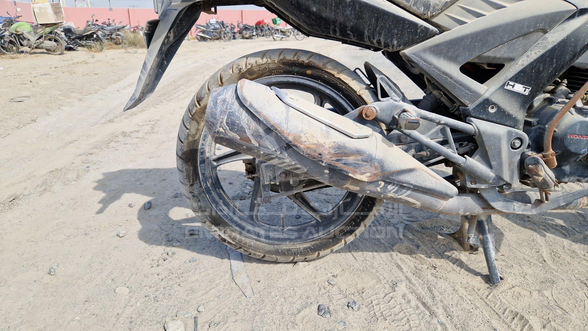 2016 HONDA CBF 150 VIN: ME4KC2037G8003290