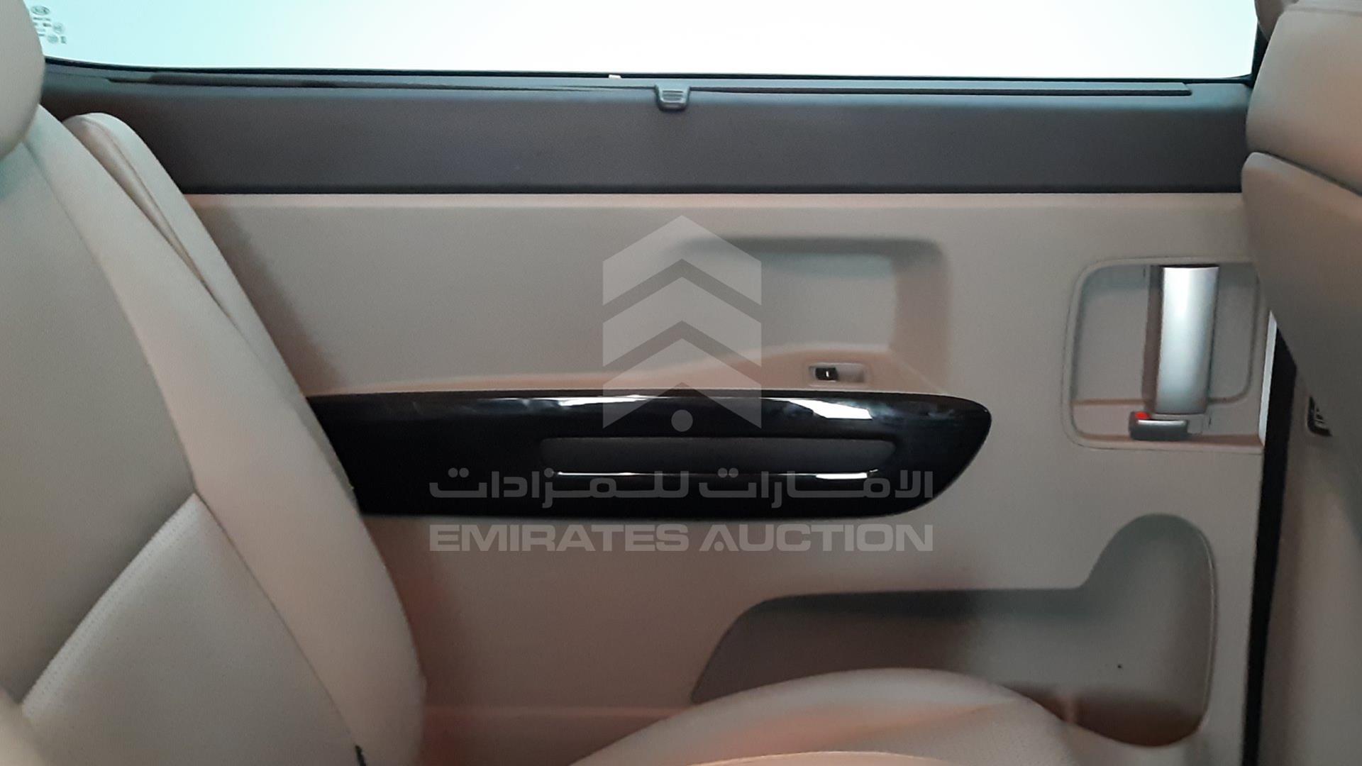 2019 KIA CARNIVAL VIN: KNHMF37ABKS490799