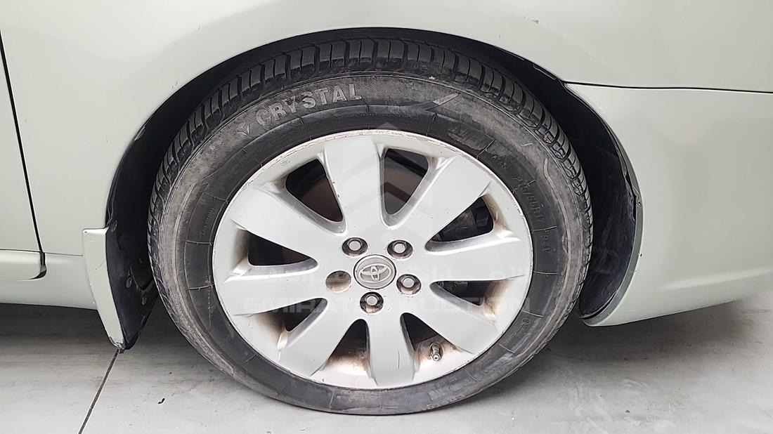 2006 Toyota Avalon — Front Right Tyre — Photo 36