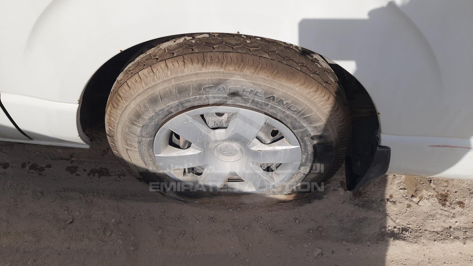 2006 TOYOTA HIACE VIN: JTFHX02PX60005442
