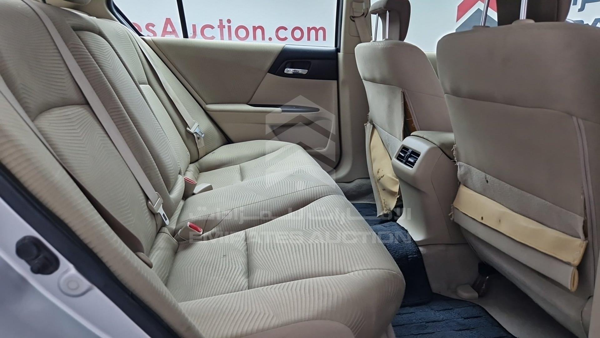 2015 HONDA ACCORD VIN: LUCCR2627F3414824