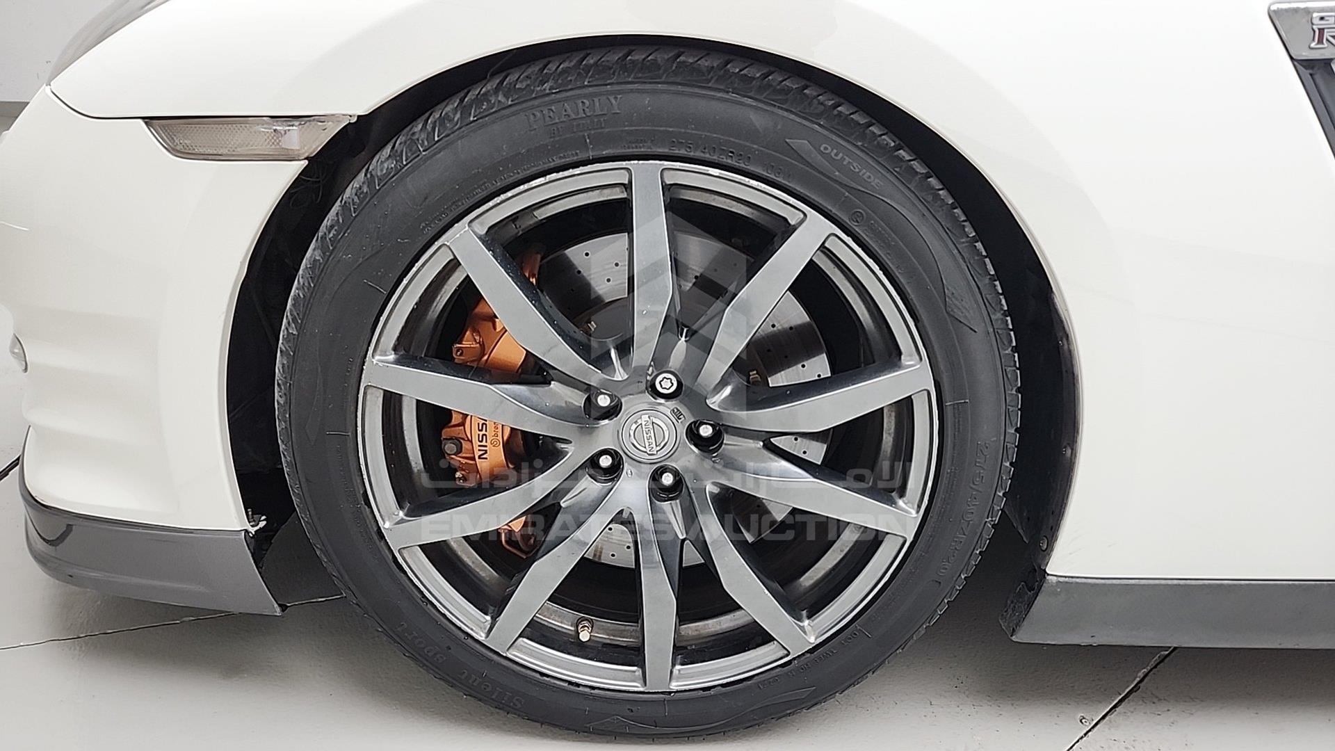 2013 NISSAN GTR VIN: JN1AR5EF6DM660016
