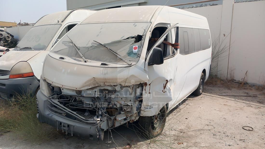 نيسان أورفان 2024 — الزاوية الأمامية اليسرى — صورة 4