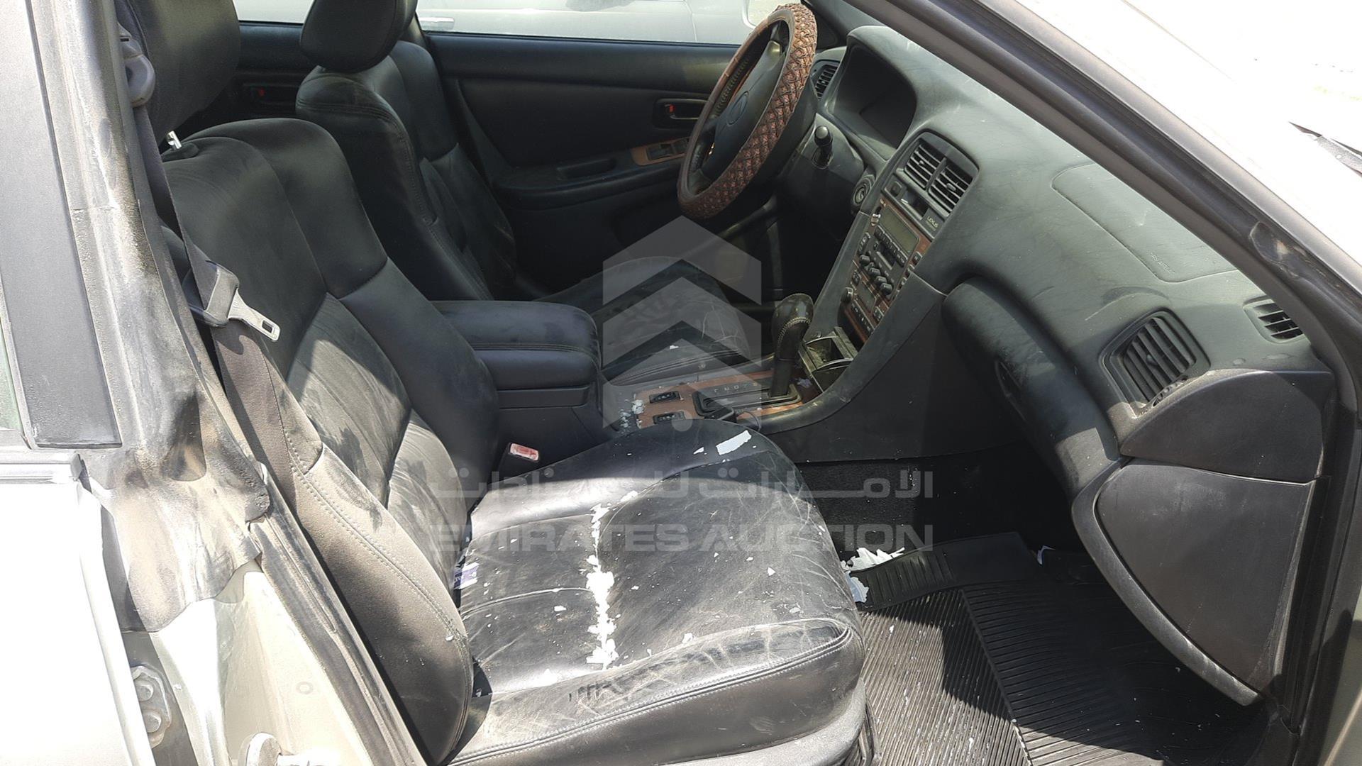 2000 LEXUS ES 300 VIN: JT8BF28G7Y0271877