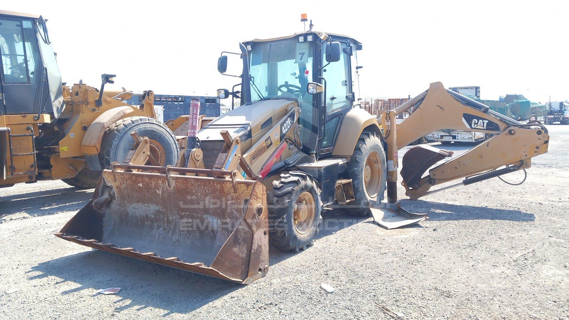 2016 CATERPILLAR 422F VIN: CAT0422FPLYF00460