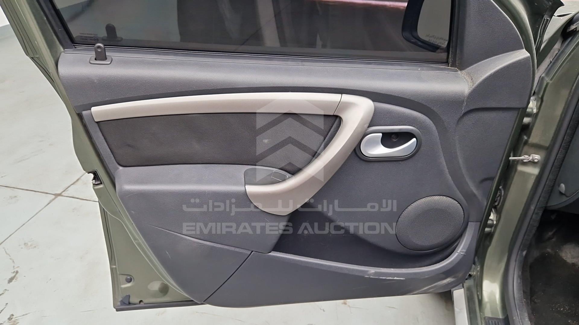 2015 RENAULT DUSTER VIN: VF1HSRCA8FA523905