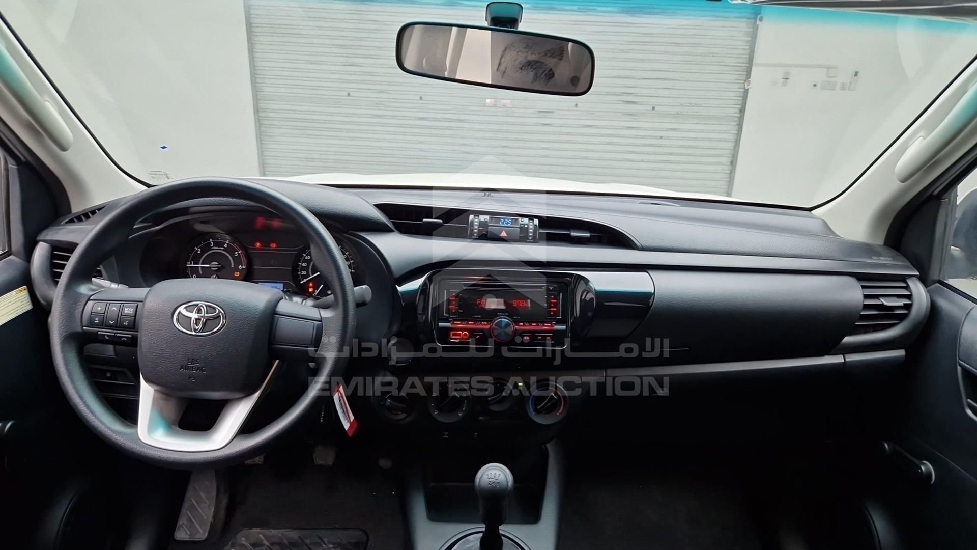 2018 TOYOTA HILUX VIN: MR0DB8CD8J0174166