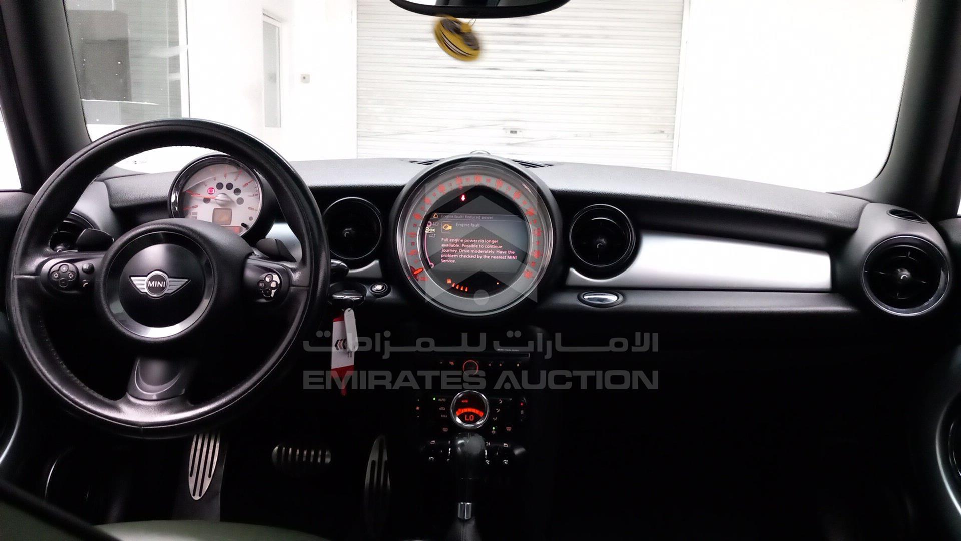 2011 MINI COOPER S VIN: WMWSV3107BTY67162