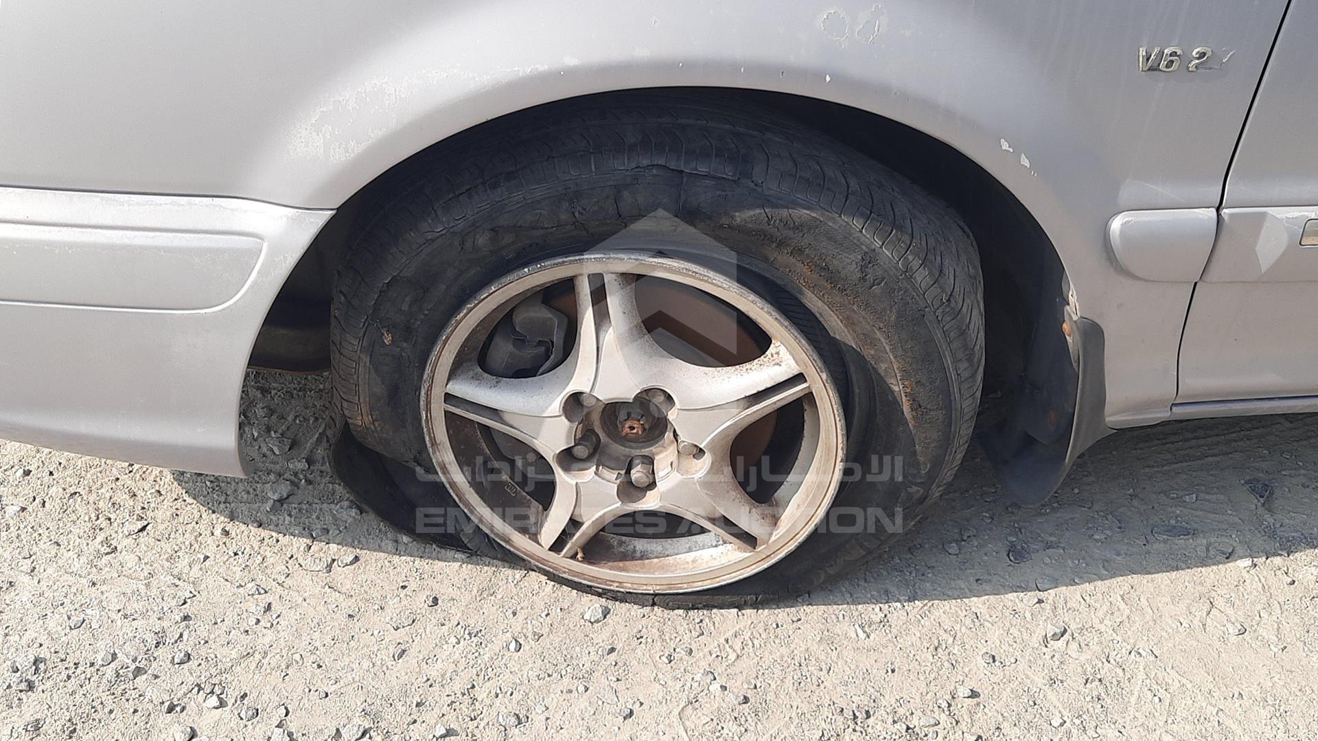 2003 HYUNDAI TRAJET VIN: KMHMH81C83U149511