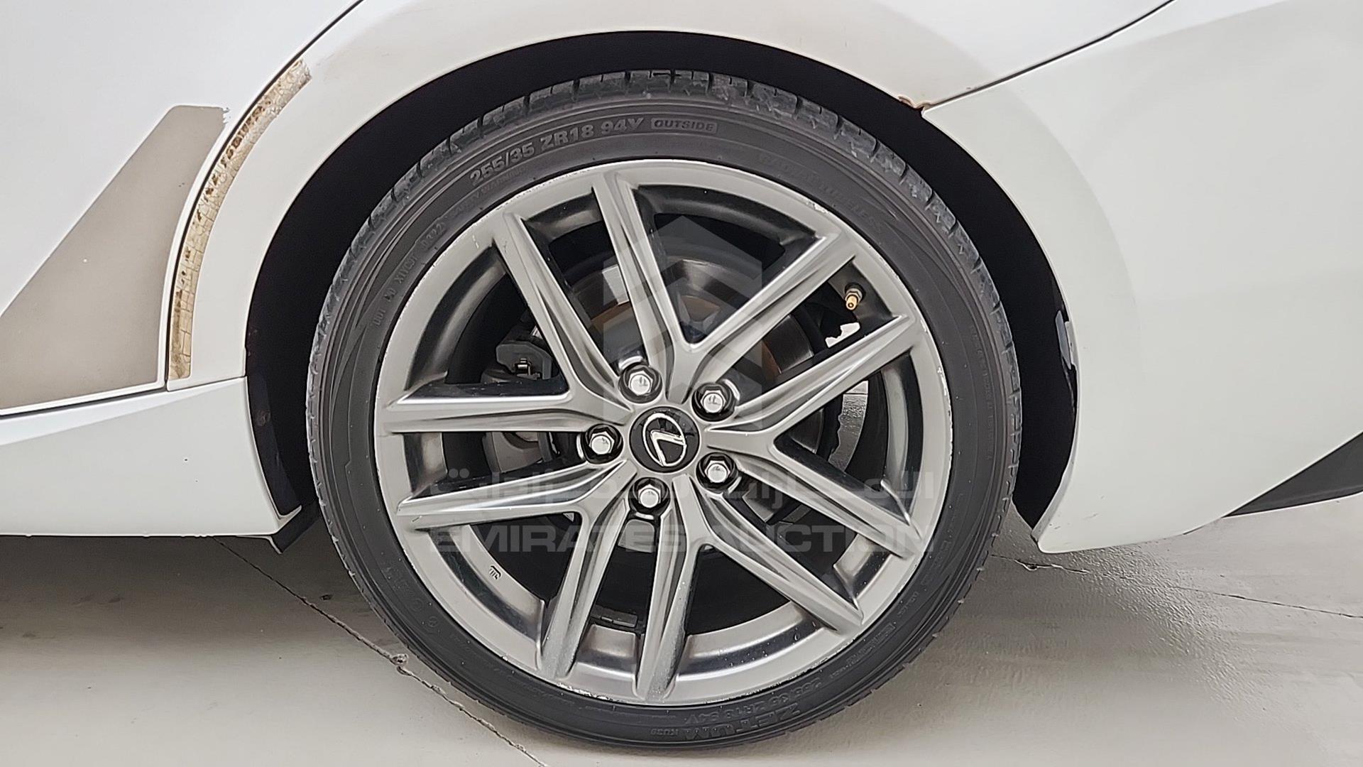 2015 LEXUS IS 350 VIN: JTHBE5D22F5014818