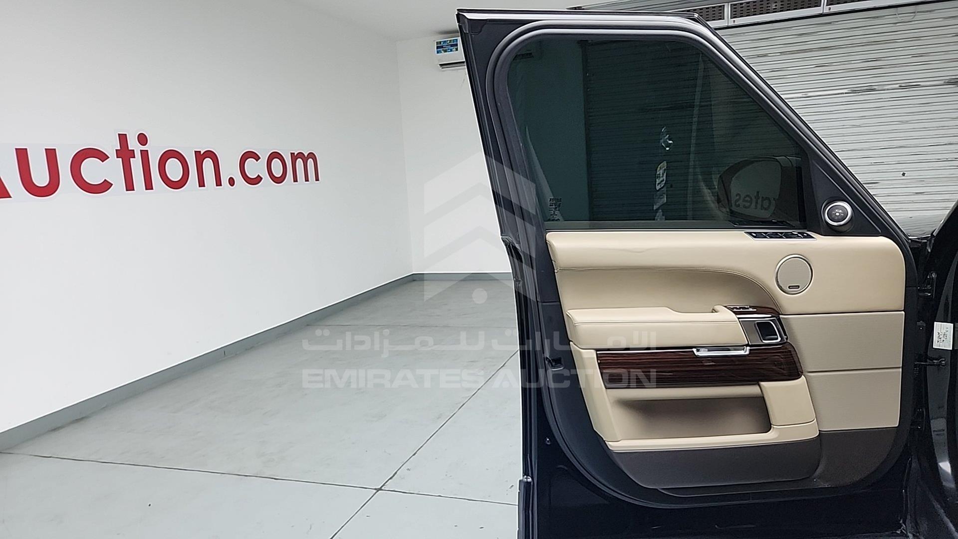 2014 RANGE ROVER VOGUE VIN: SALGA2EF1EA183729