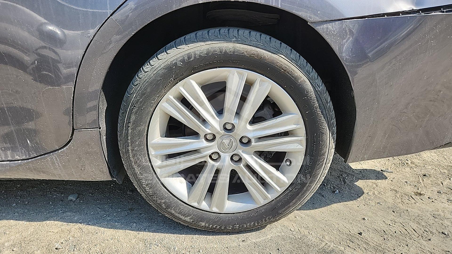 2015 LEXUS ES 350 VIN: JTHBK1GG9F2157520