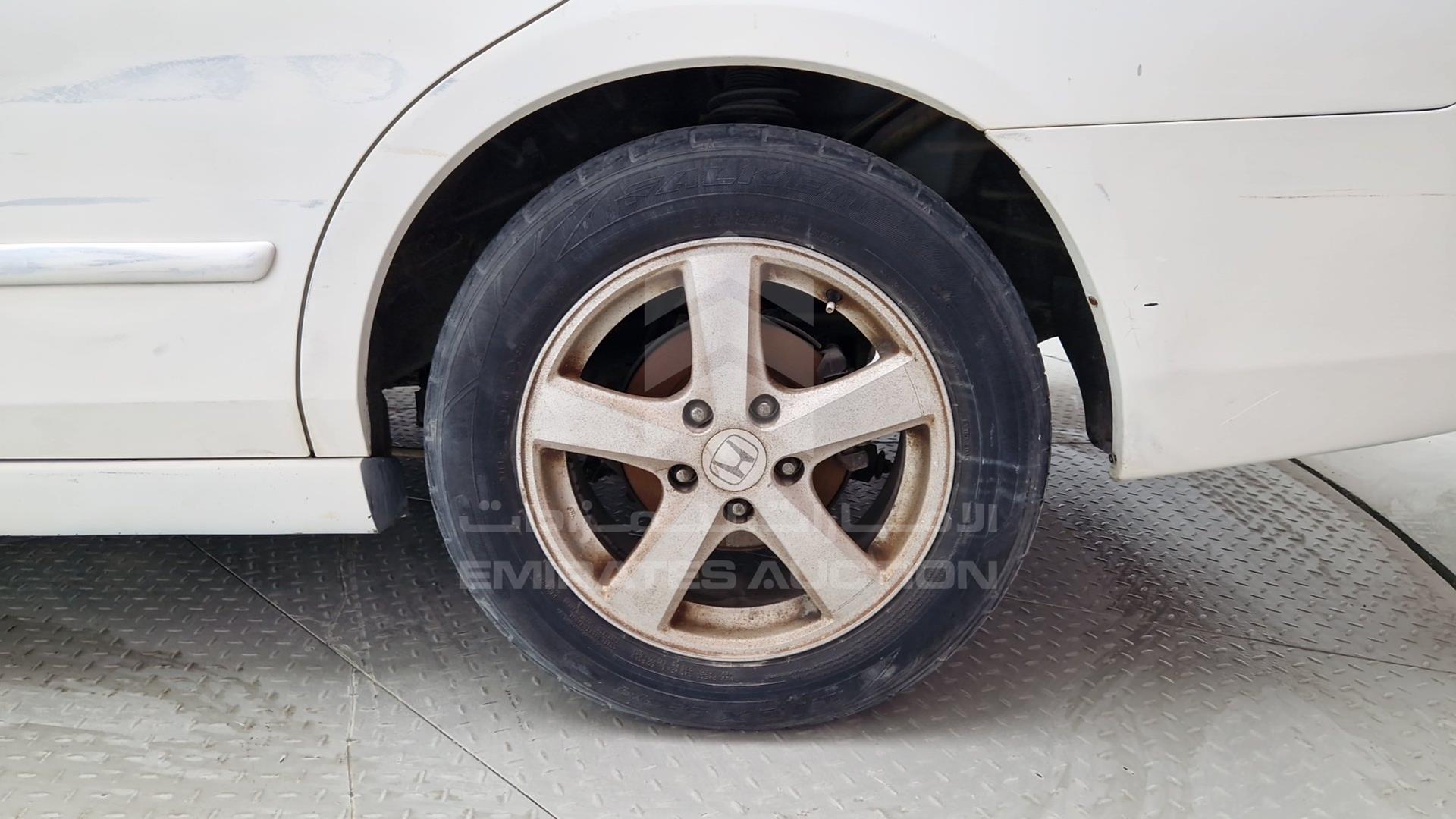 2004 HONDA ACCORD VIN: JHMCM56584C401056