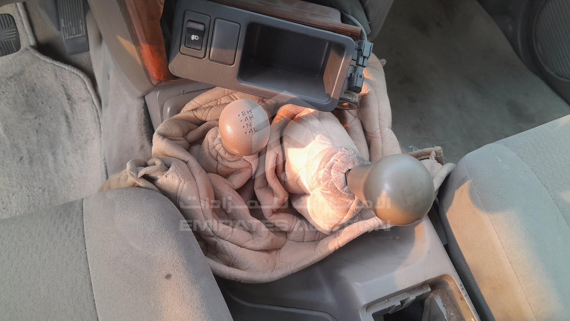 2004 NISSAN PATHFINDER VIN: JN8DR05Y74W702765