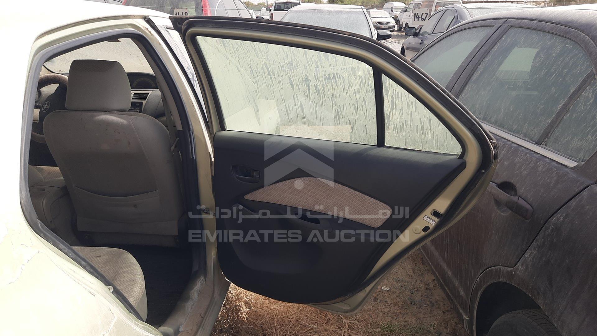 2006 TOYOTA YARIS VIN: JTDBW933261003695
