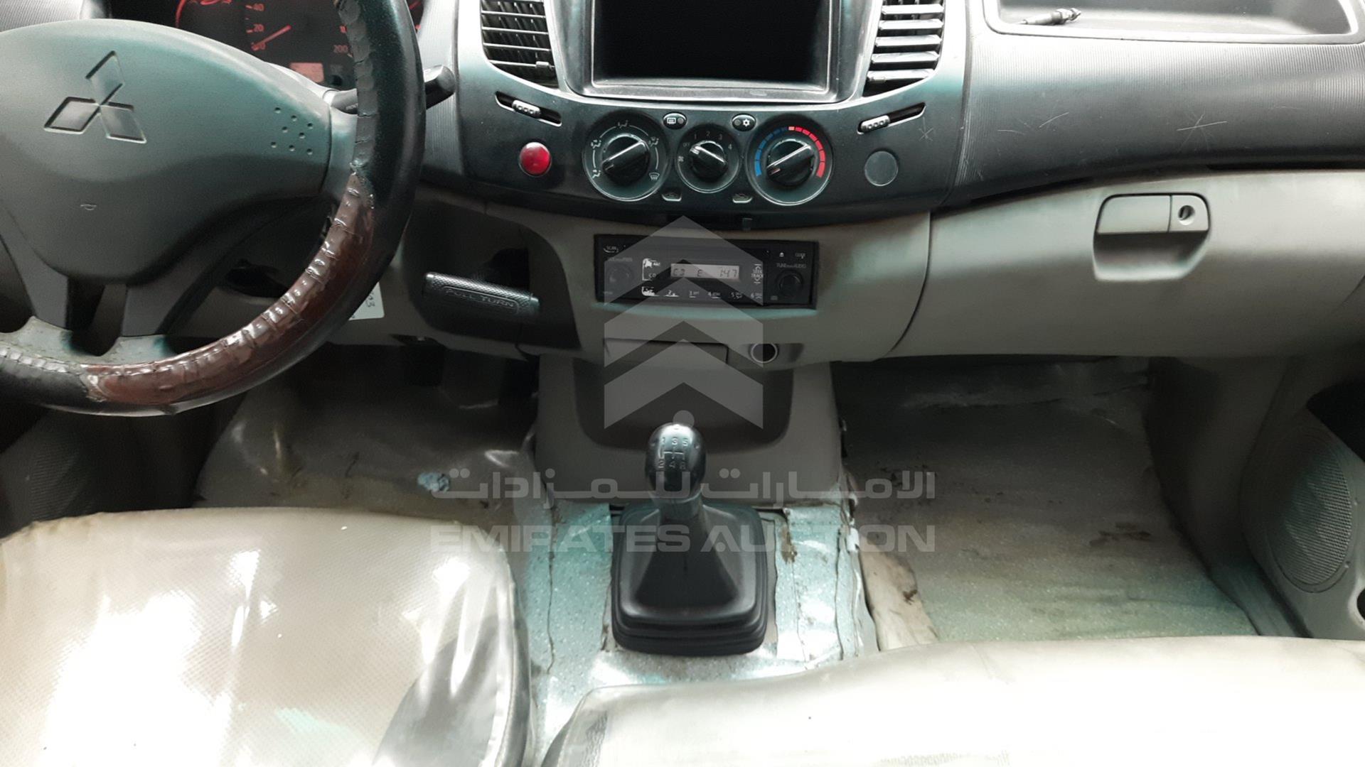 2015 MITSUBISHI L 200 VIN: MMBJNKA40FD017803