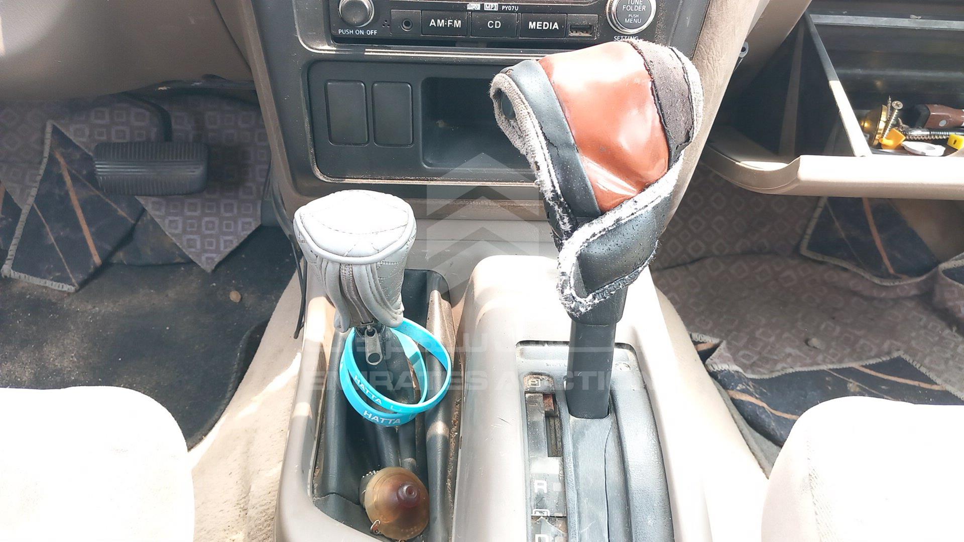 2002 NISSAN PATHFINDER VIN: JN8AR05Y62W522936