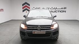 2014 Volkswagen Touareg — Full Front View — Photo 1 — Thumbnail