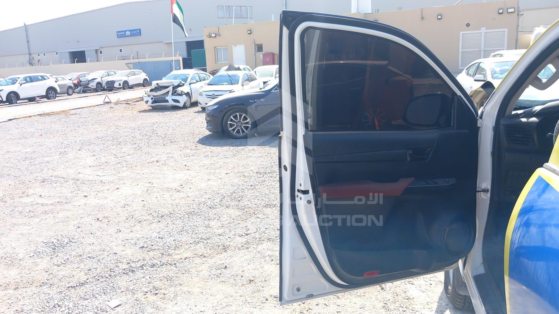 2023 TOYOTA HILUX VIN: MR0DB9CDXP5002142