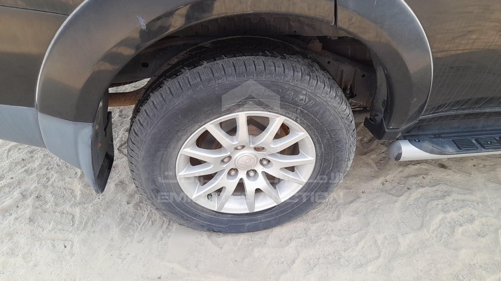 2011 MITSUBISHI PAJERO SPORT VIN: MMEMU71N9BF007857