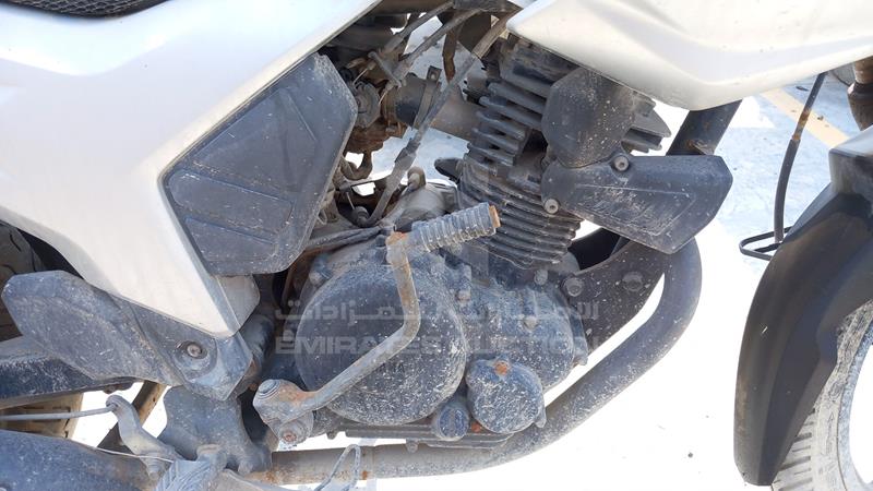 ME1KG0593D2003482 Auction: EmiratesAuction Lot: 406851 ME1KG0593D2003482 Yamaha Motorbike 2013 SILVER Photo 15