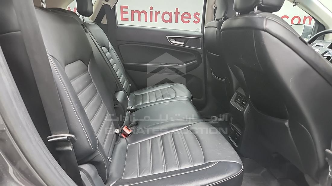 فورد ايدج 2018 — زاوية الراكب الخلفي اليمنى — صورة 24
