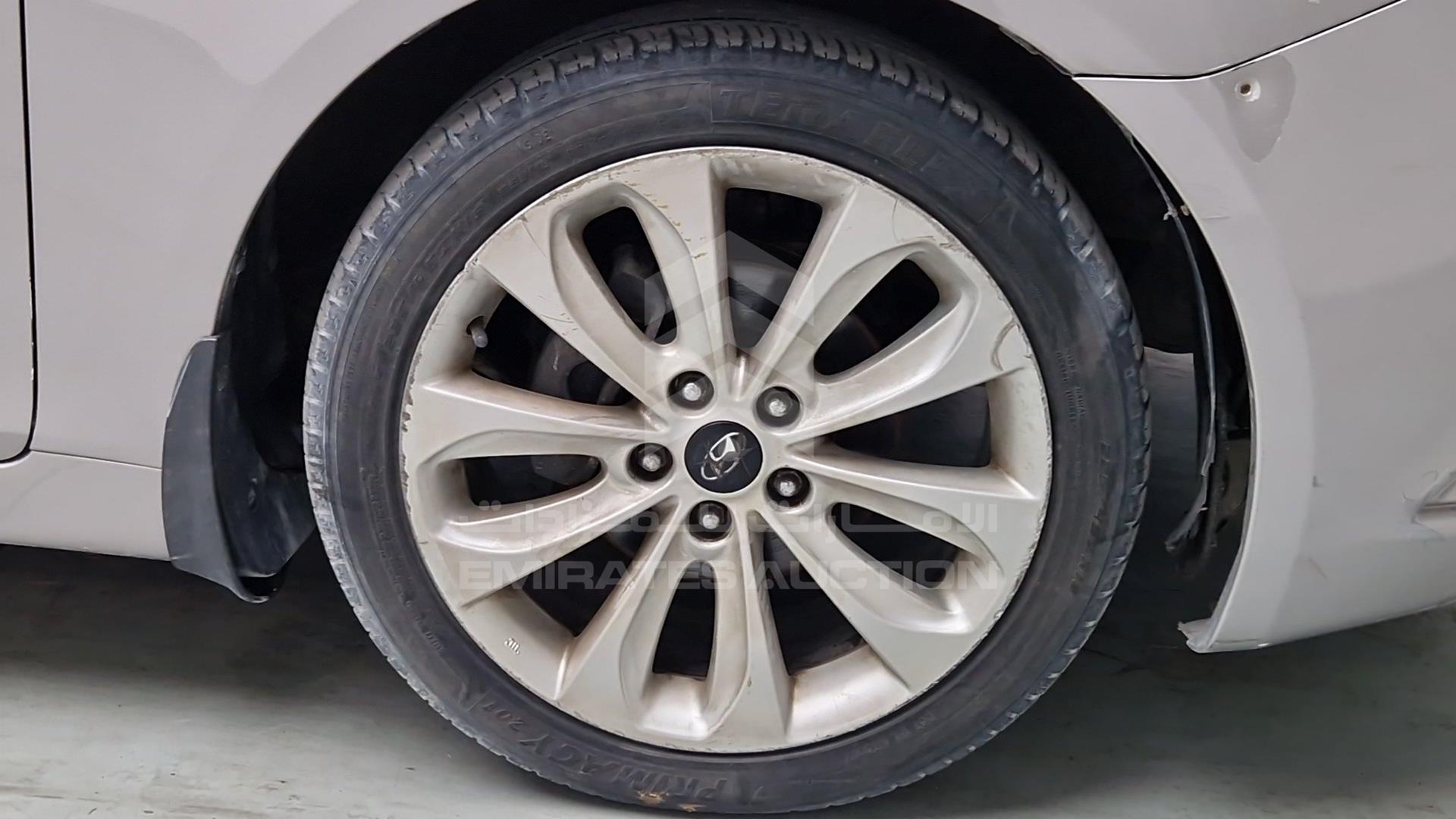 2012 HYUNDAI SONATA VIN: KMHEC41C2CA388372
