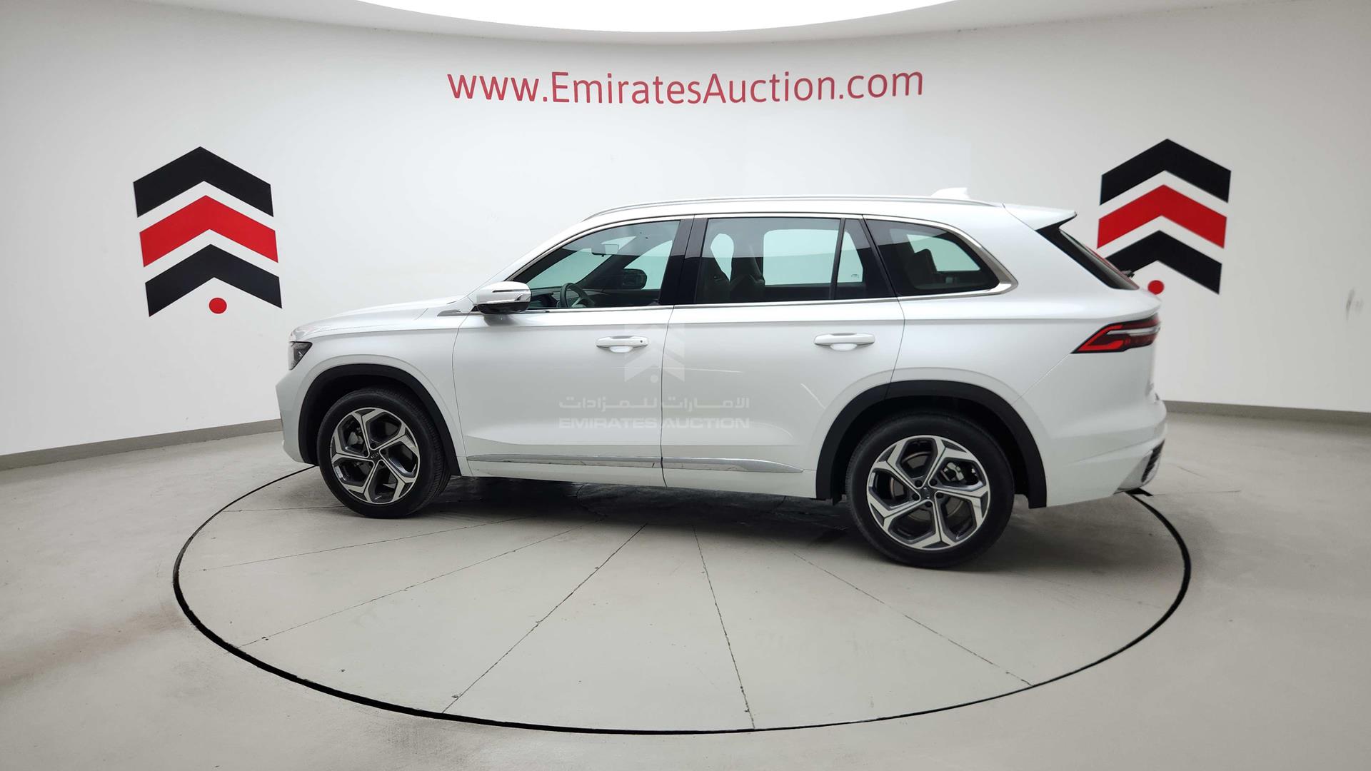 2024 GEELY MONJARO VIN: LB3KX2S14RS005411
