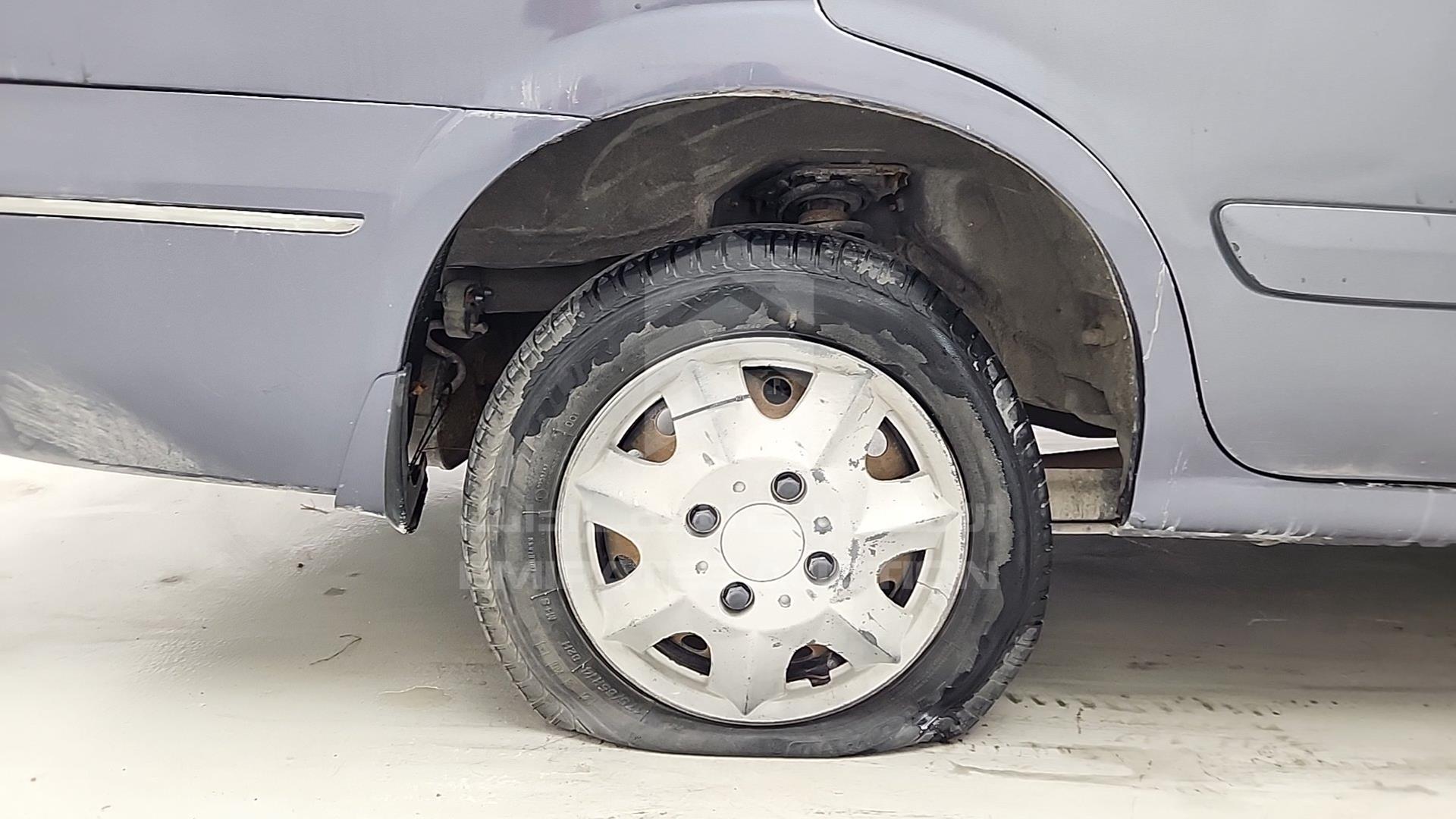 2004 NISSAN SUNNY VIN: JN1FN61C84W054532