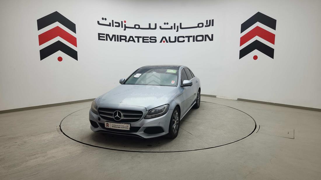 2016 Mercedes C 200 — Front Left Angle — Photo 5
