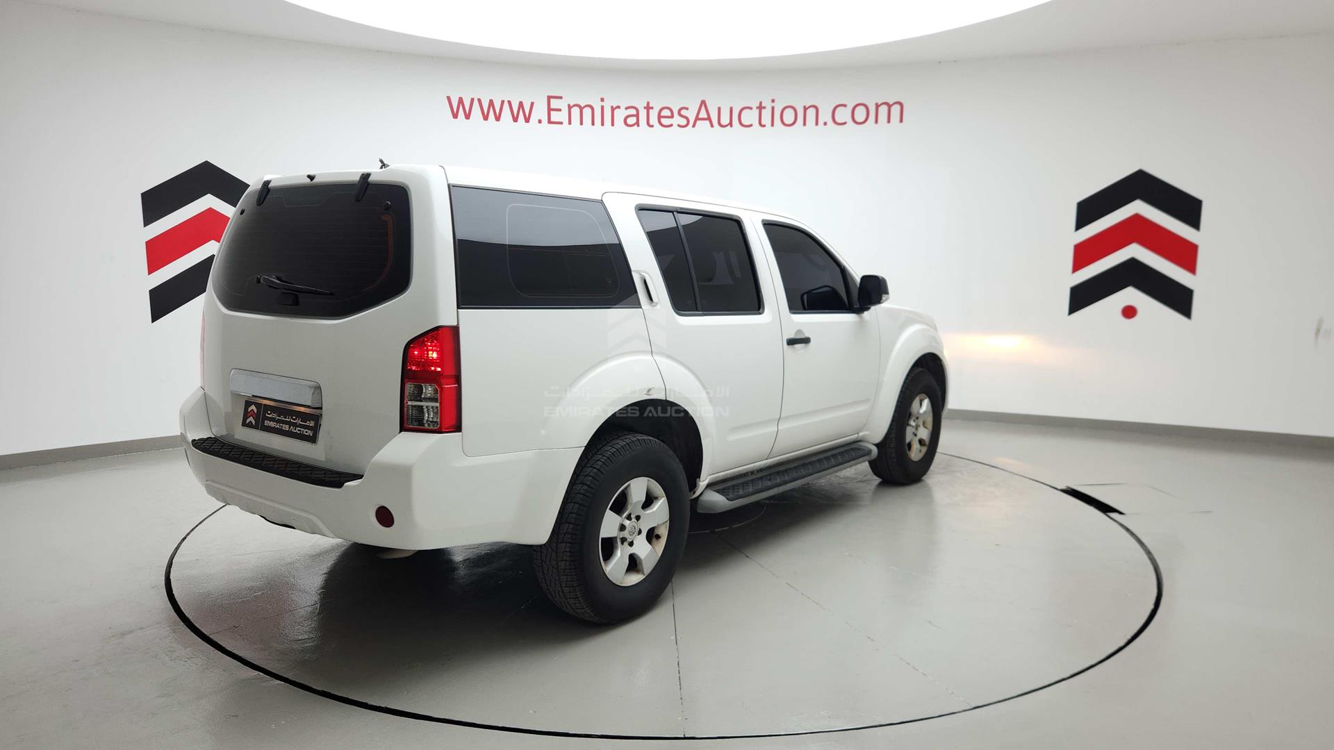 2015 NISSAN PATHFINDER VIN: VSKLR11A9FA581435
