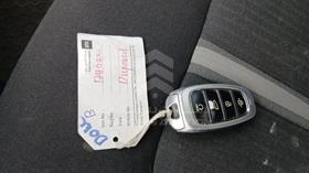 2021 Hyundai Sonata Hybrid — Keys — Photo 5 — Thumbnail