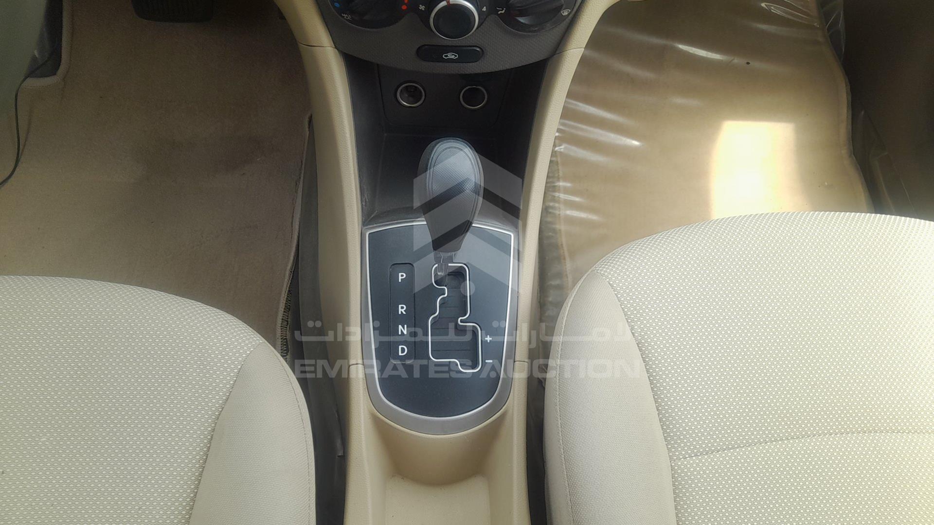 2015 HYUNDAI ACCENT VIN: KMHCT41B9FU679257
