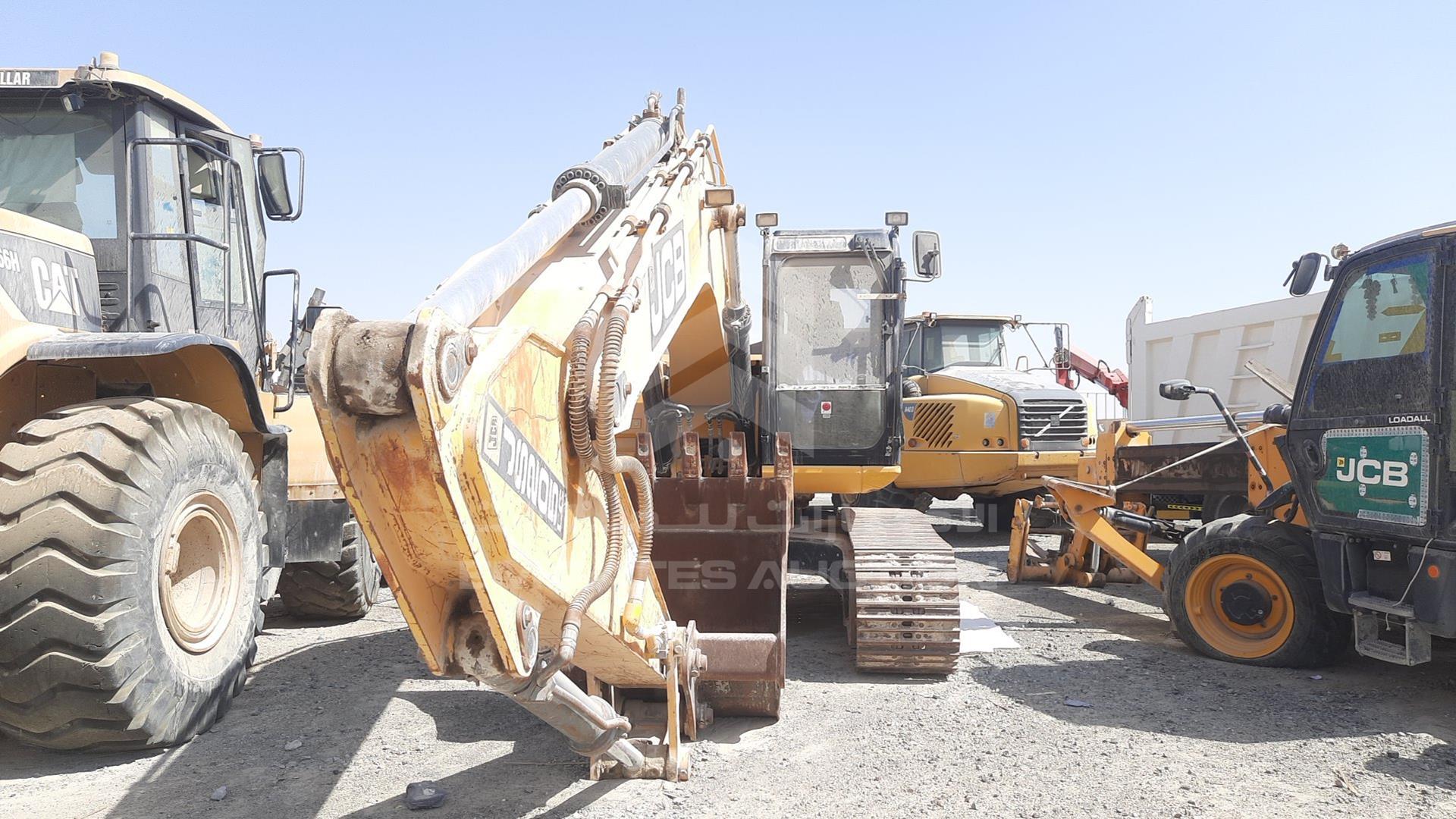 2015 JCB JS205 VIN: PUNJE20BV02359661