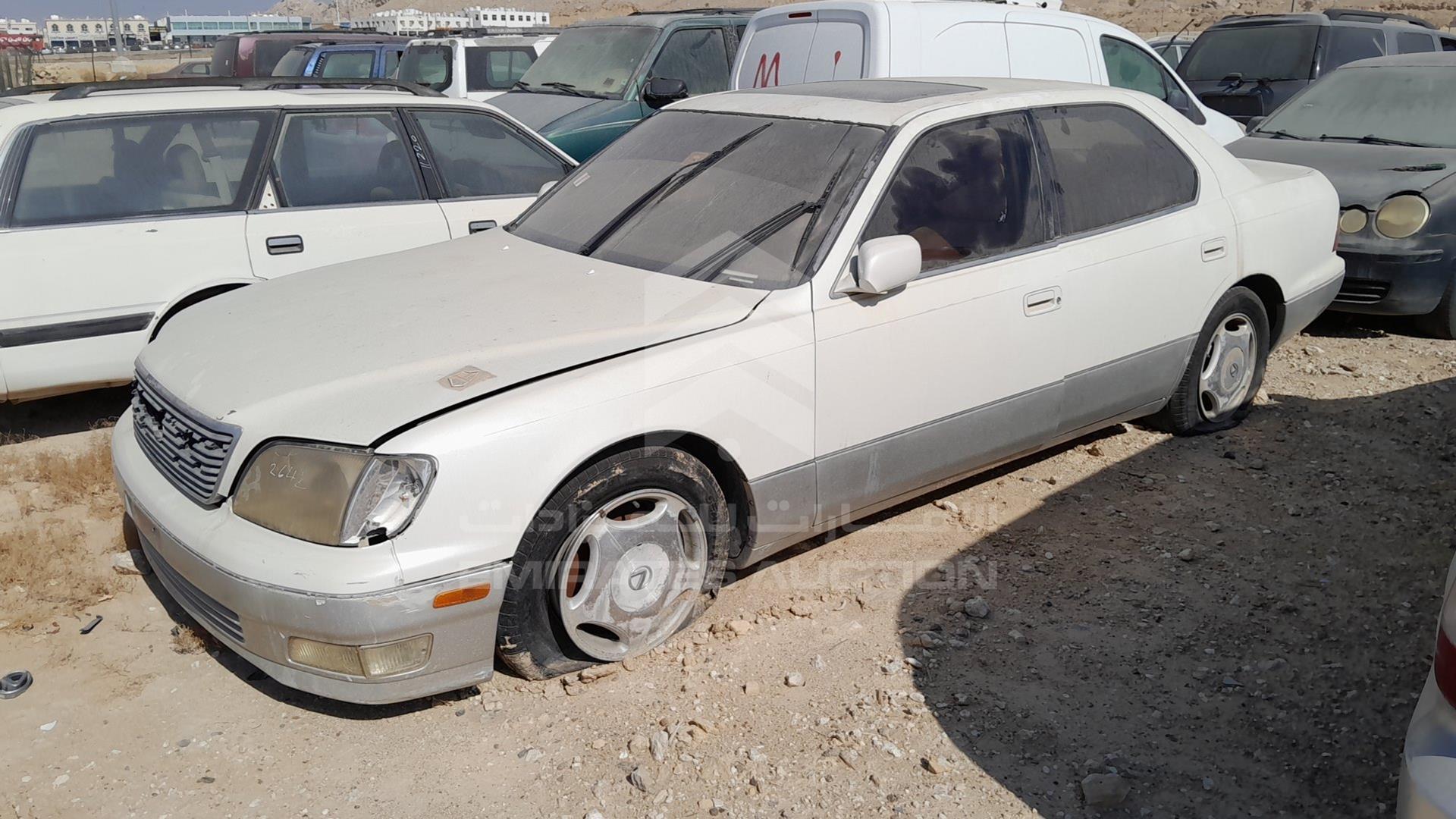1998 LEXUS LS400 VIN: JT8BH28F5W0104898