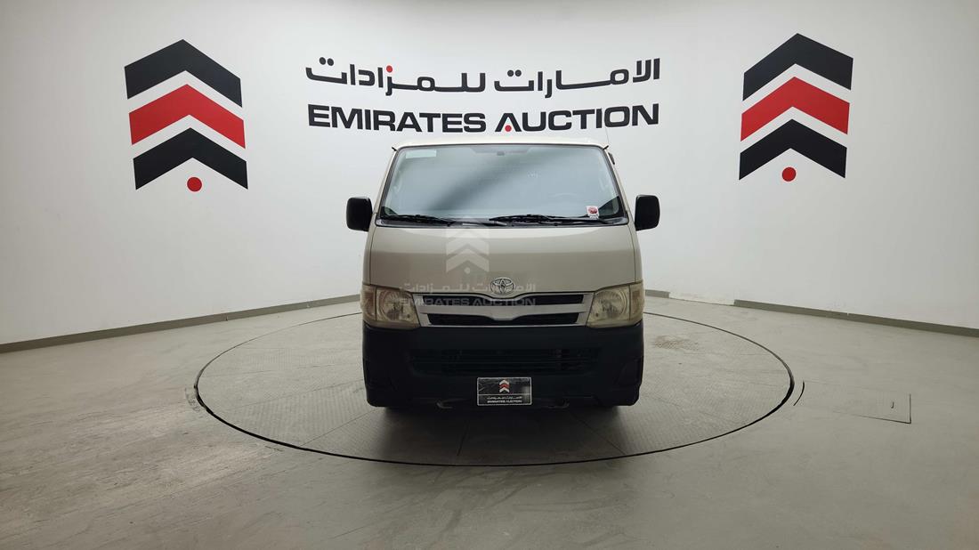 2013 Toyota Hiace — 360-degree view