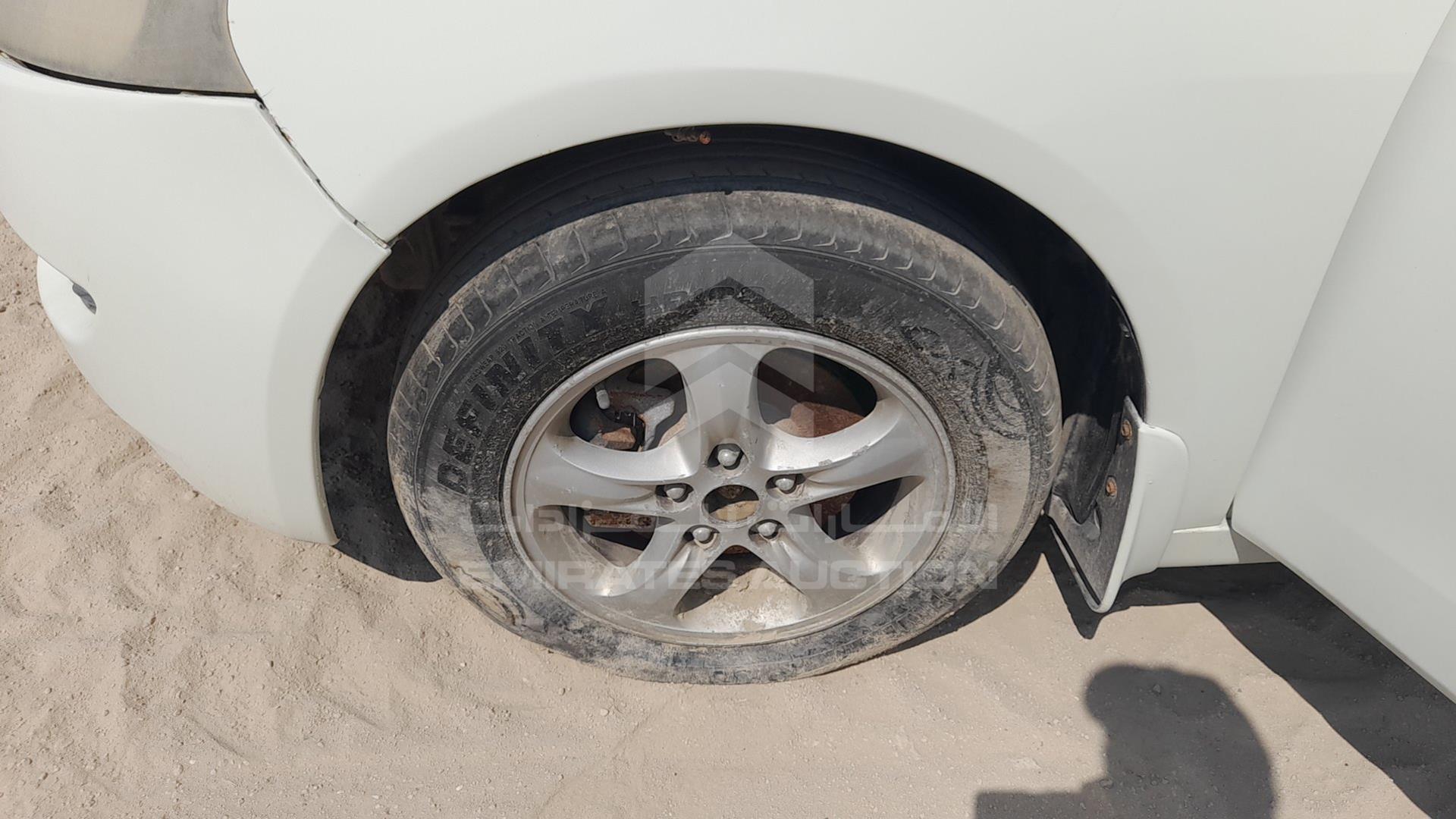 2005 MITSUBISHI GRANDIS VIN: JMYLRNA4W5Z703521