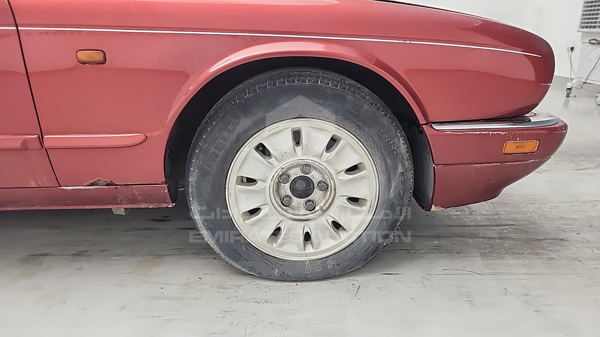 1995 JAGUAR DIMALER VIN: SAJDKALD4BC749886