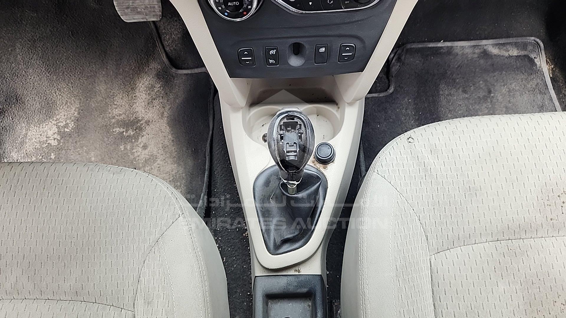 2017 RENAULT SYMBOL VIN: VF14SRAB7HT509463