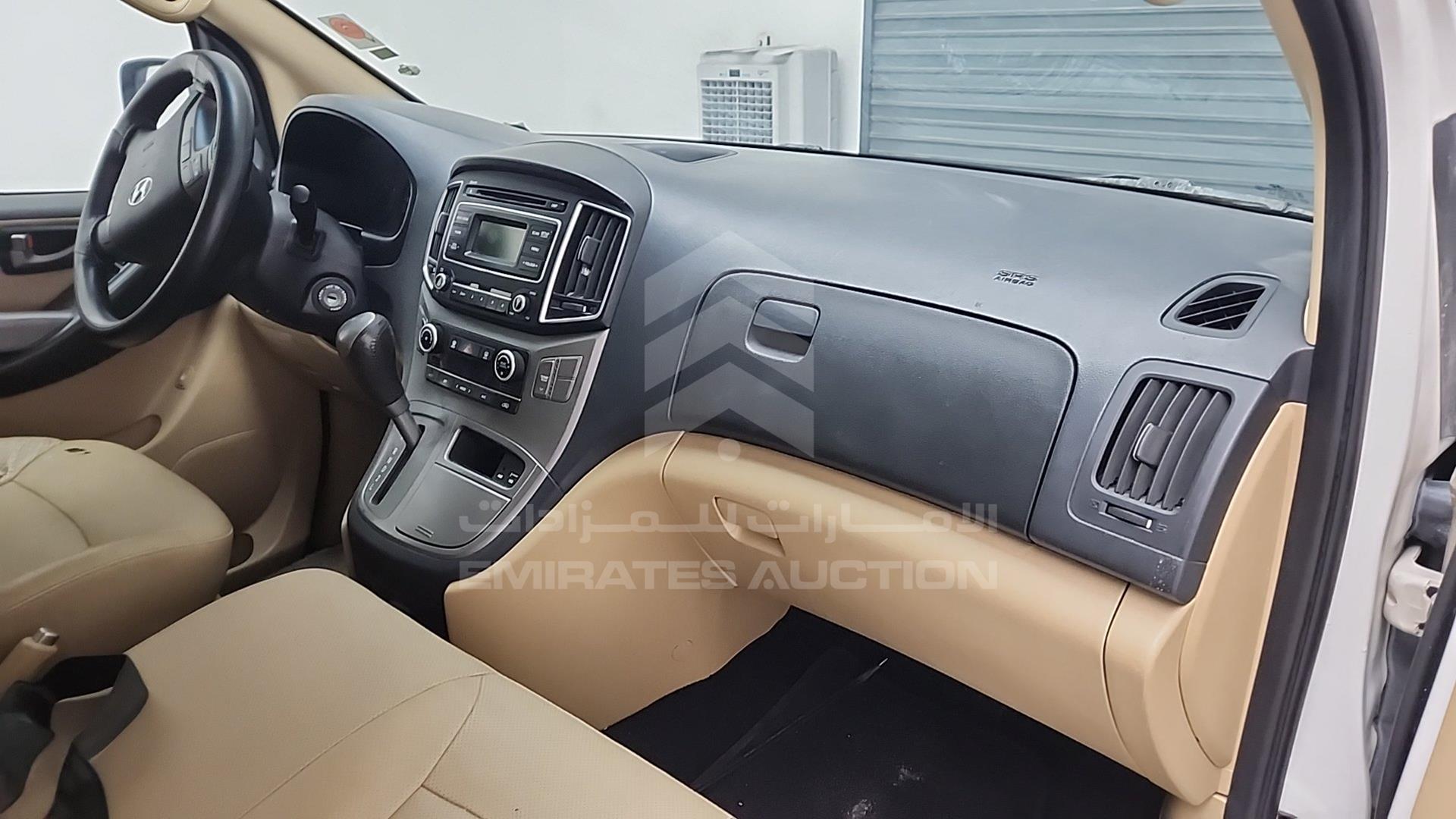 2018 HYUNDAI H1 VIN: KMJWA37R0JU946956